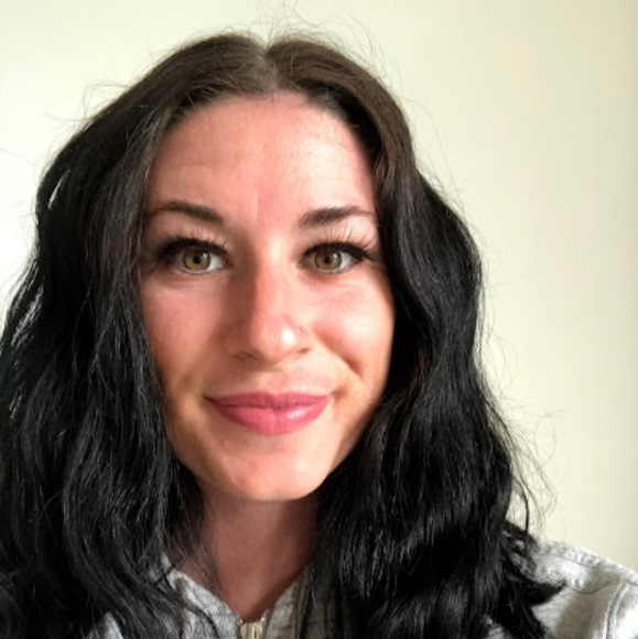 Meet your Posher, Emma - Picture 1 of 1